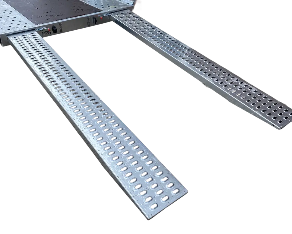 Pair of 2.5m steel loading ramps