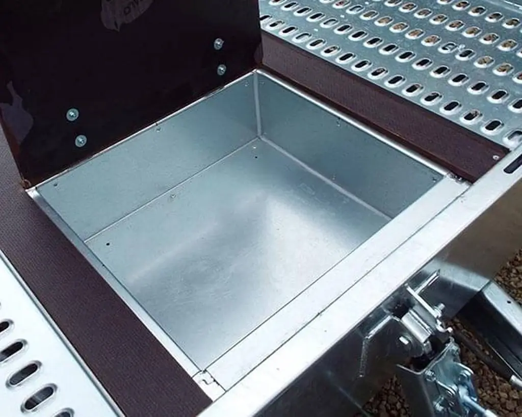 Medium under floor storage bins